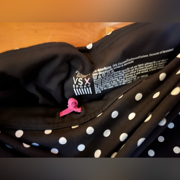 Victorias Secret XSX yoga 🧘🏽‍♀️ outfit - Picture 3 of 7